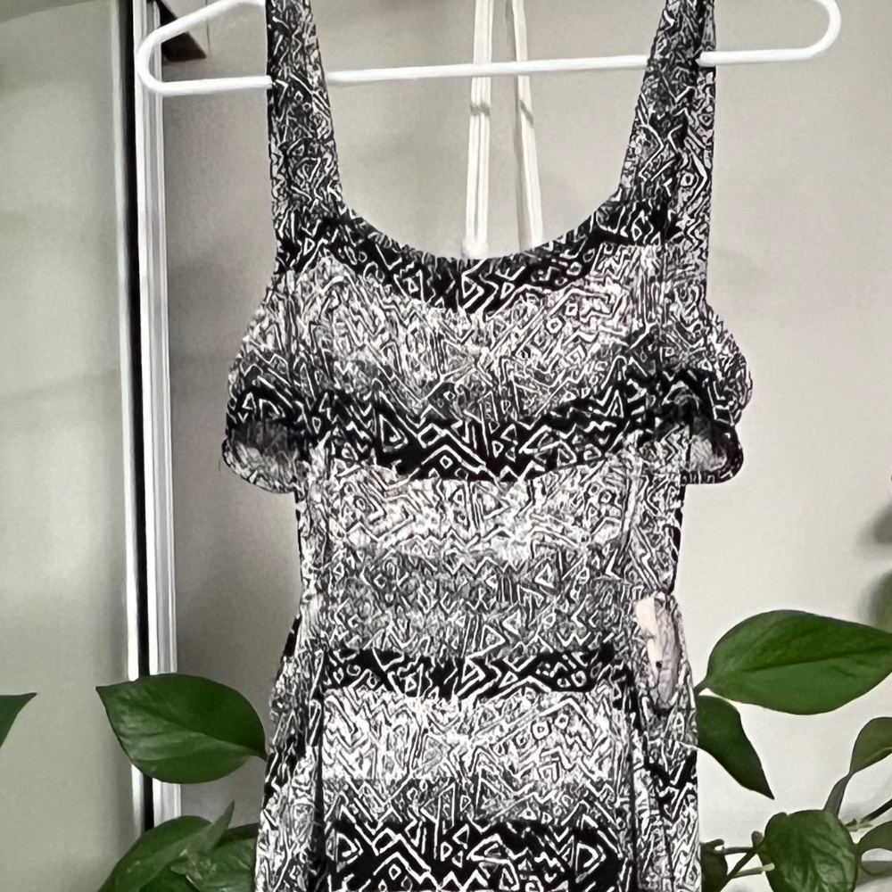 Black print fitted slit dress